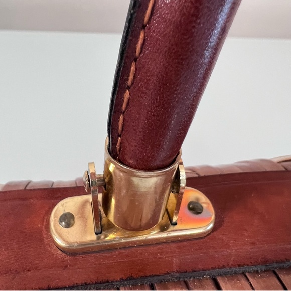 PURSE | Brown, tan & gold checkered basket woven medium box spring hand purse - Picture 2 of 16